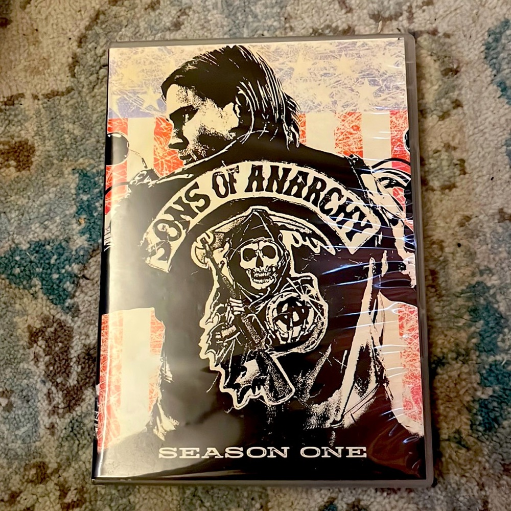 Sons of anarchy season one DVD